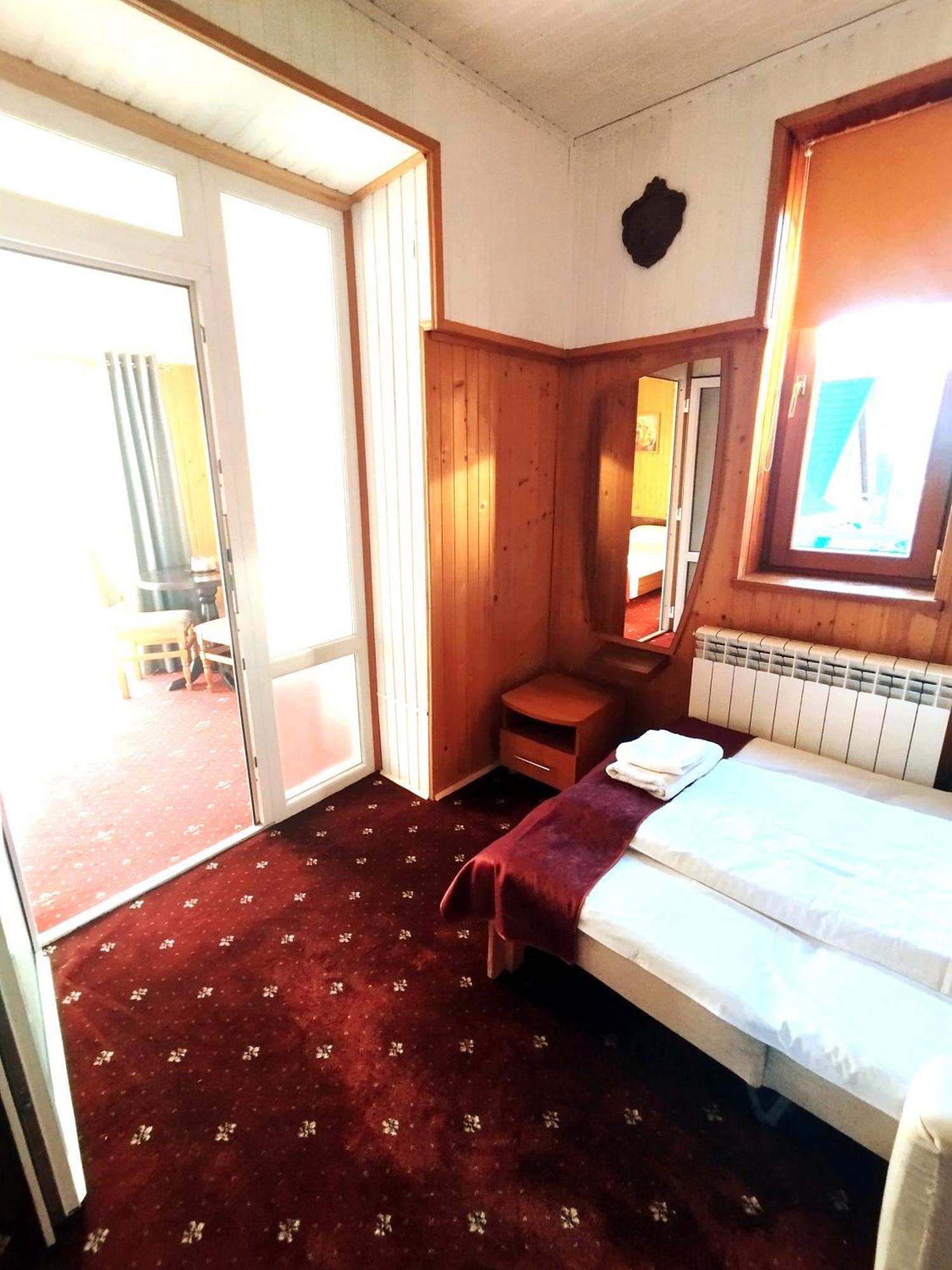 Zdybanka Hotell Bukovel Eksteriør bilde
